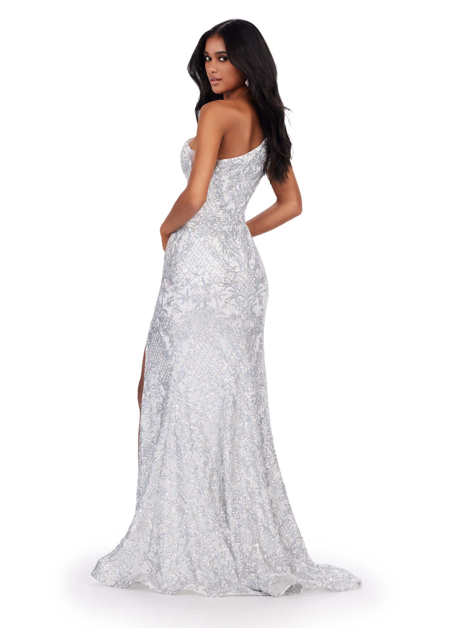 White One-Shoulder Embellished Evening Gown with Thigh-High Slit – Glamorous Formal Wear