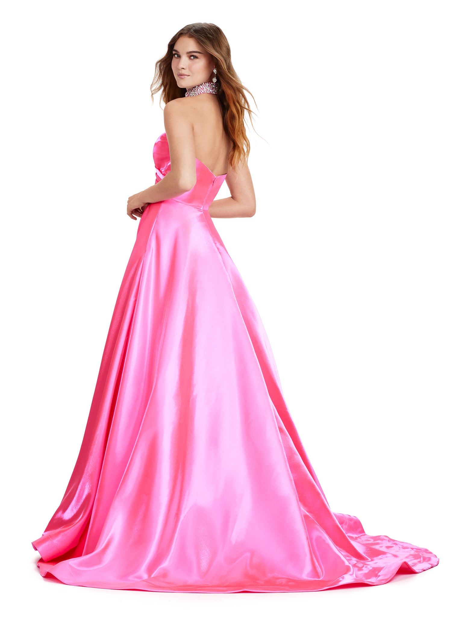 Elegant Pink strapless ball gown with sweetheart neckline, perfect for formal occasions or weddings.