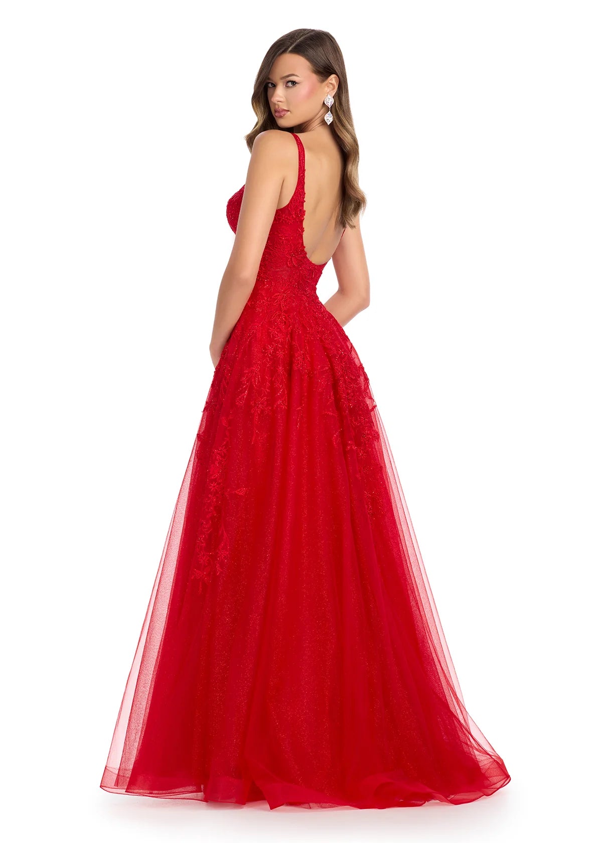 Back view - Elegant red ball gown featuring intricate lace detailing on the bodice, a flattering V-neckline, and a flowing tulle skirt for a timeless and romantic look.