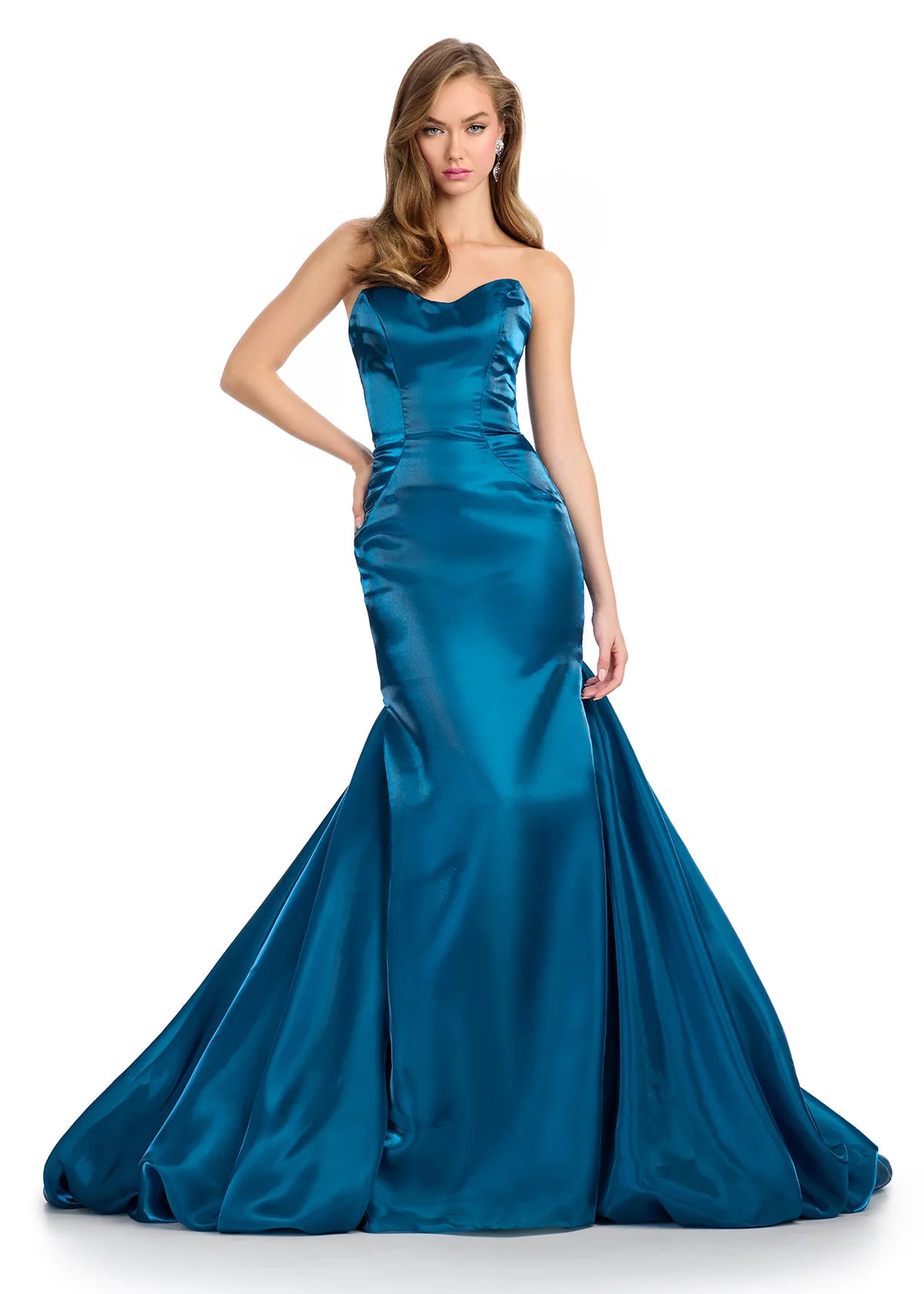 Peacock elegant mermaid gown crafted from lustrous fabric, featuring a classic strapless neckline and a dramatic flared skirt for a timeless silhouette.